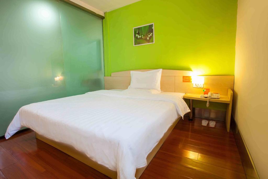 7 Days Inn Chengdu Sichuan University South Railway Station Rom bilde